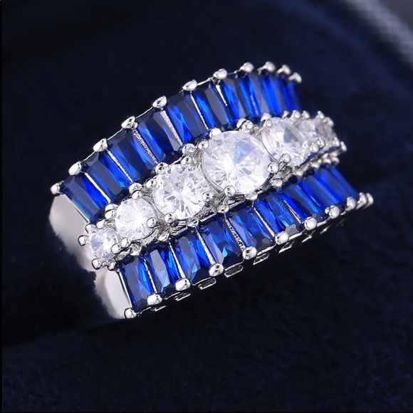 New Luxury 925 Silver Sapphire Beautiful Ring - Picture 3 of 6